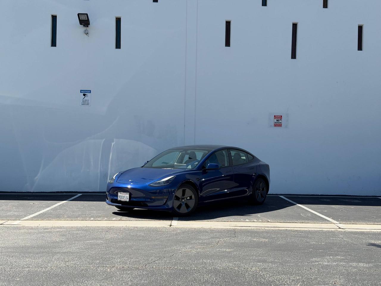Tesla Model 3  2022