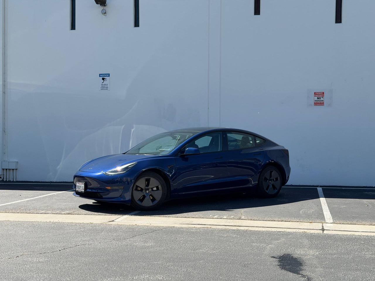 Tesla Model 3  2022