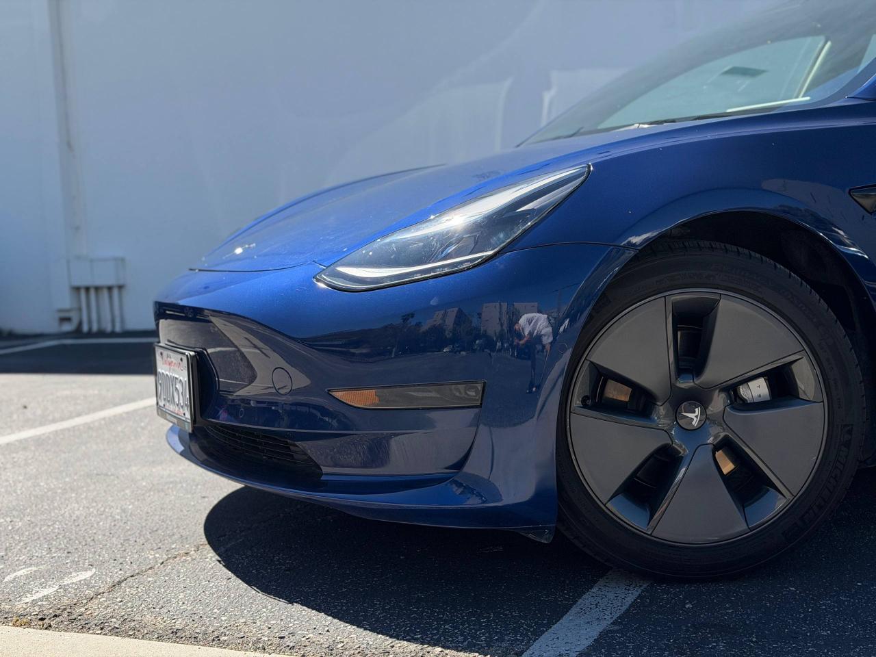 Tesla Model 3  2022