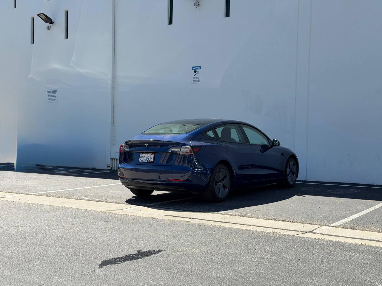 Tesla Model 3  2022
