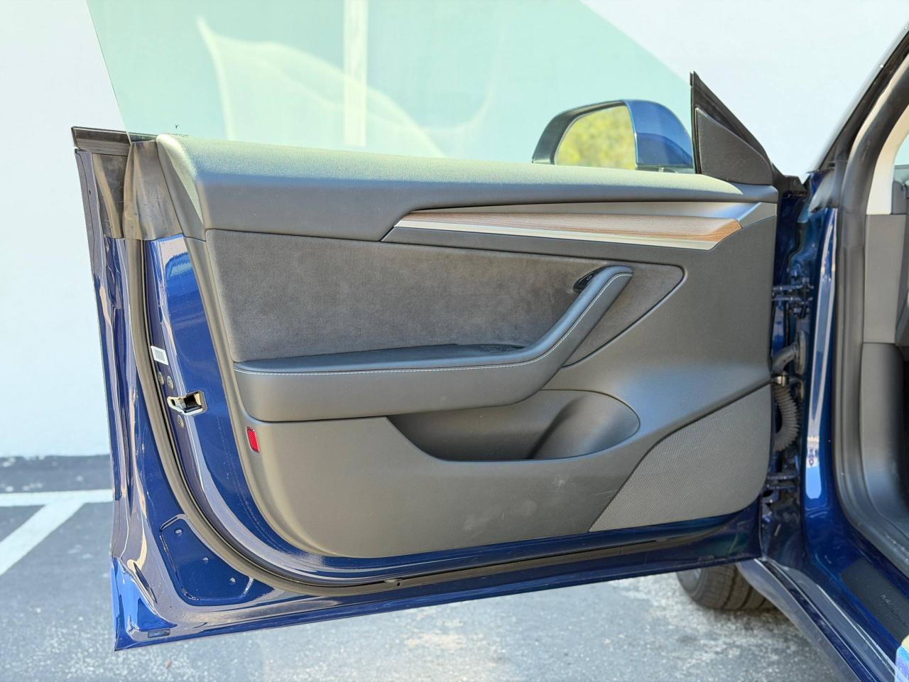 Tesla Model 3  2022