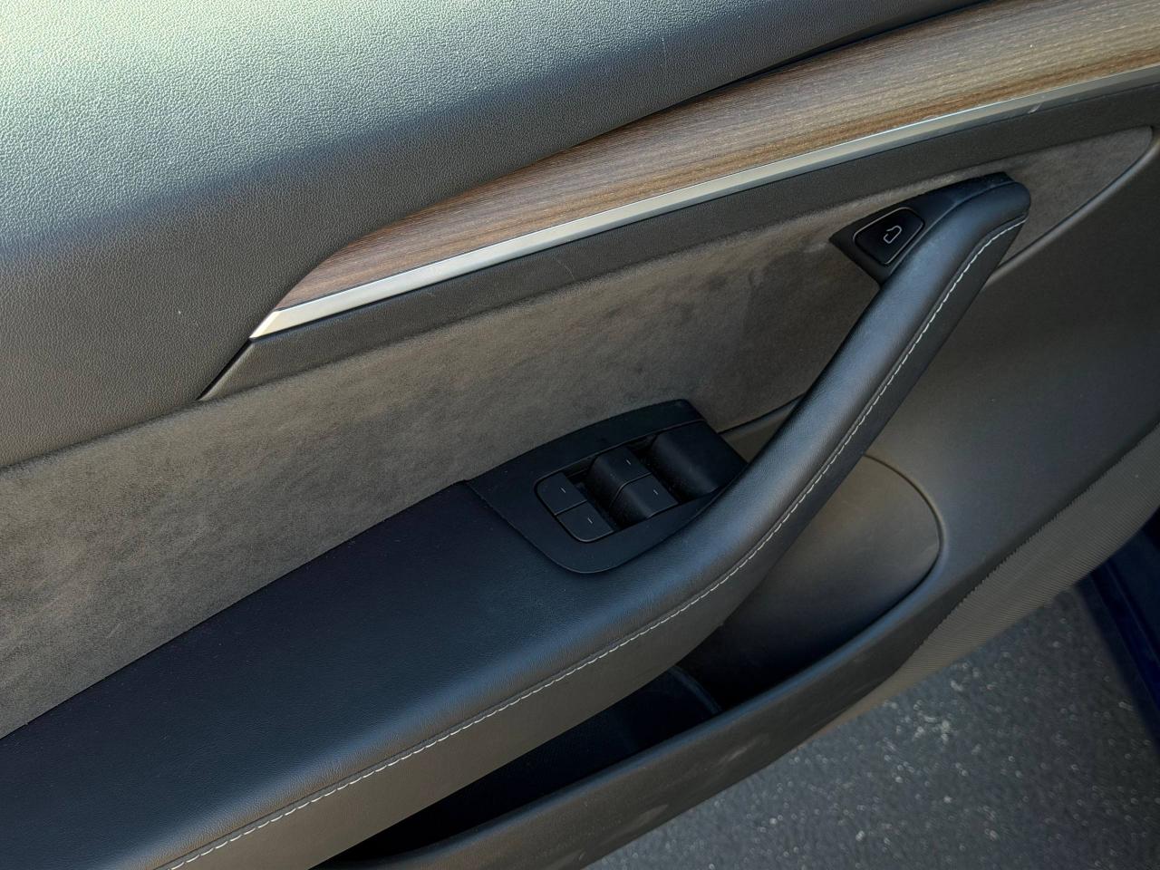 Tesla Model 3  2022