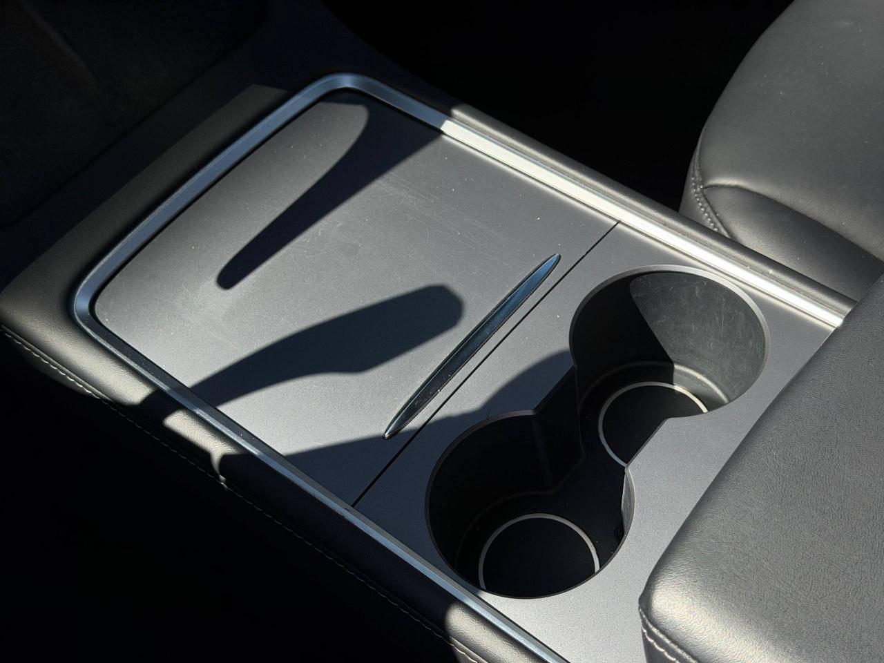 Tesla Model 3  2022