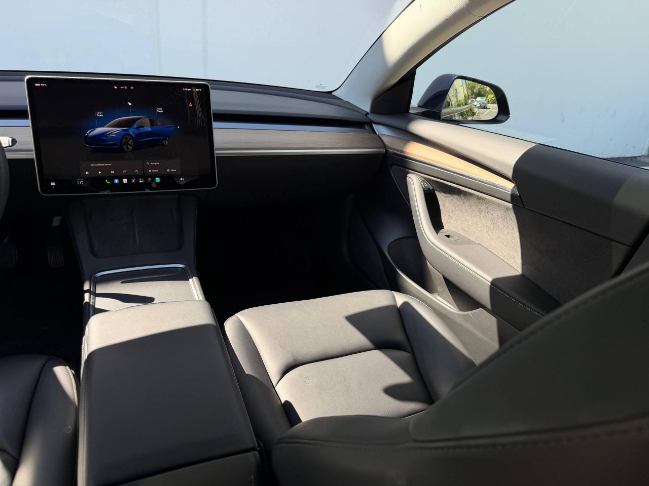 Tesla Model 3  2022