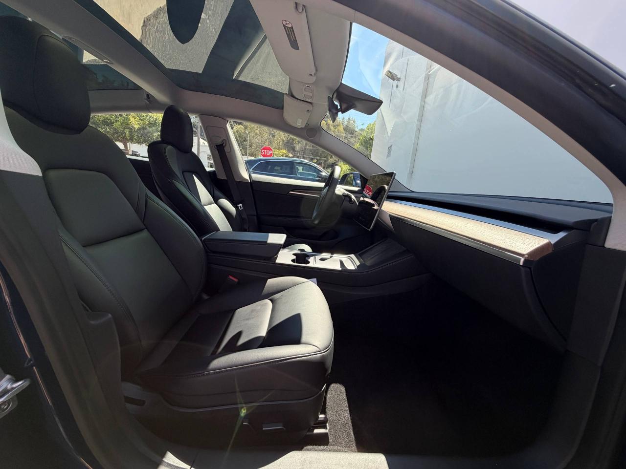 Tesla Model 3  2022