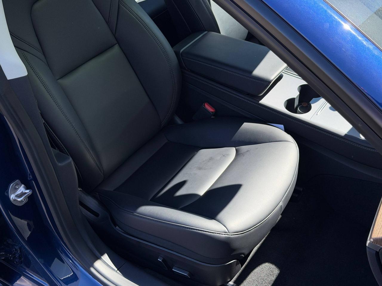 Tesla Model 3  2022