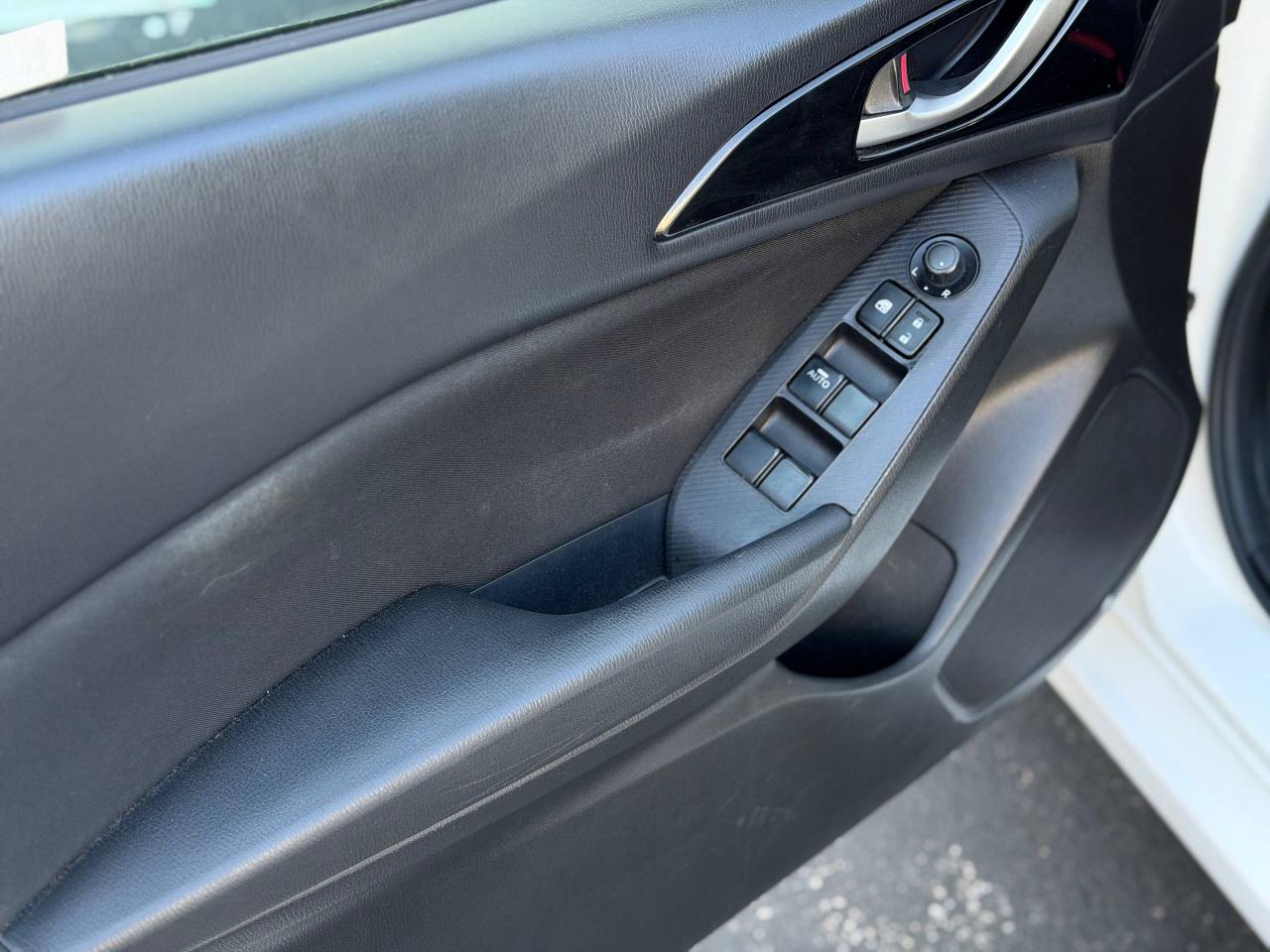 Mazda MAZDA3 i Sport AT 4-Door 2016