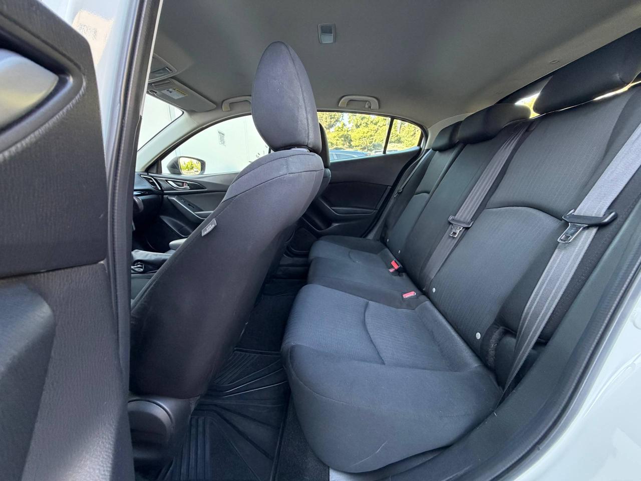 Mazda MAZDA3 i Sport AT 4-Door 2016