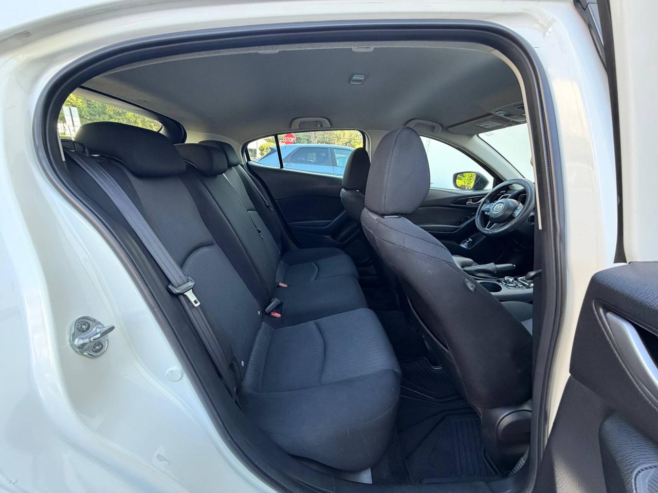 Mazda MAZDA3 i Sport AT 4-Door 2016