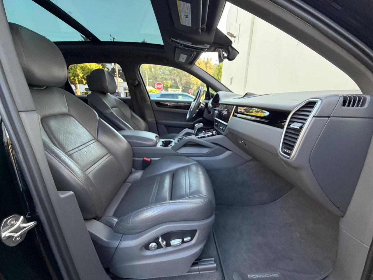 Porsche Cayenne  2020
