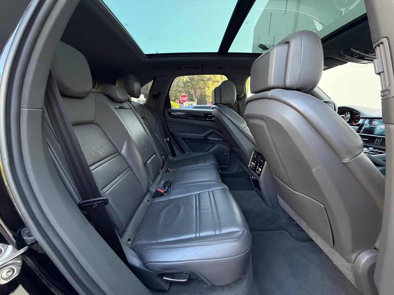 Porsche Cayenne  2020