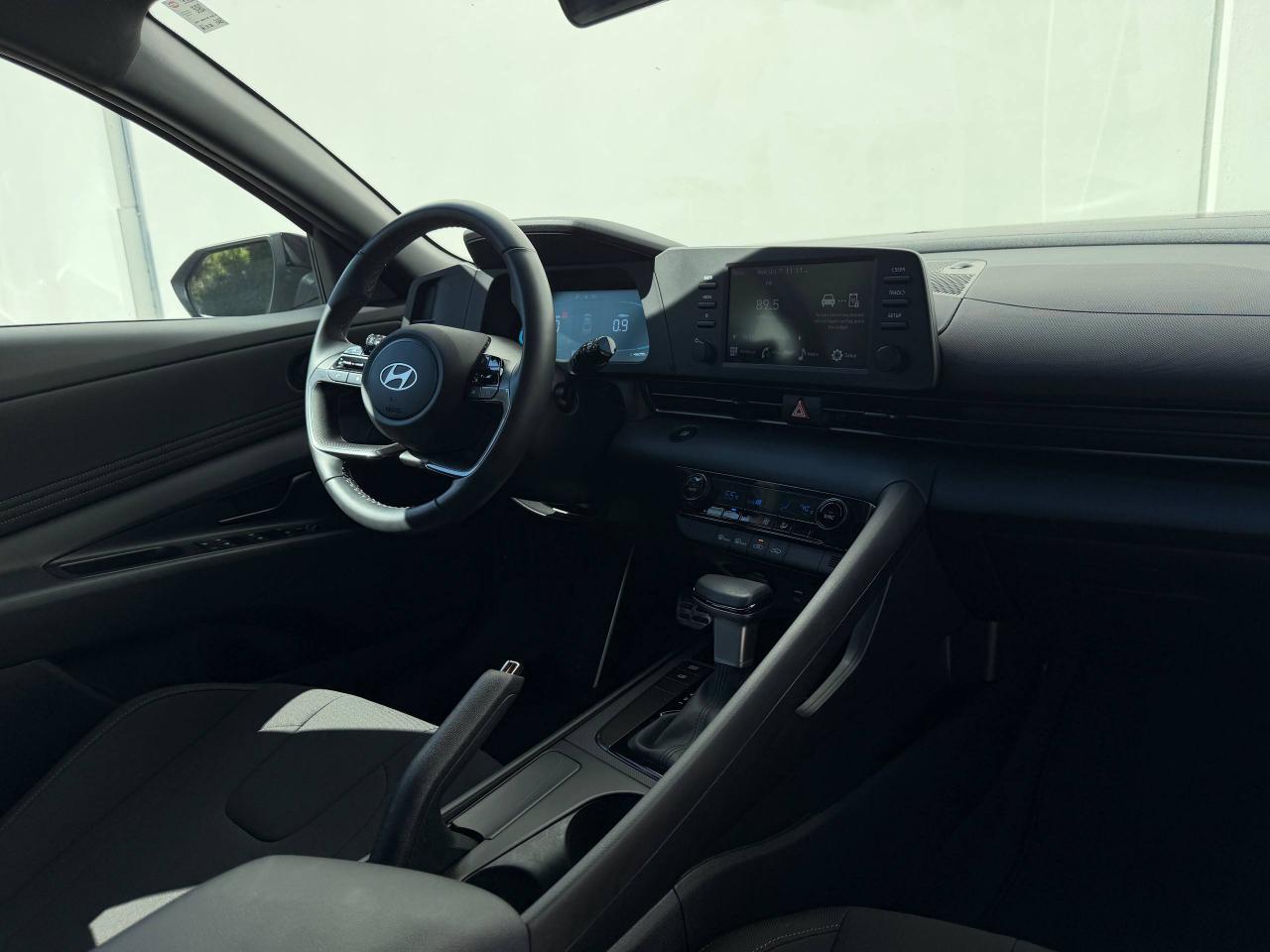 Hyundai Elantra SEL Sport 2025