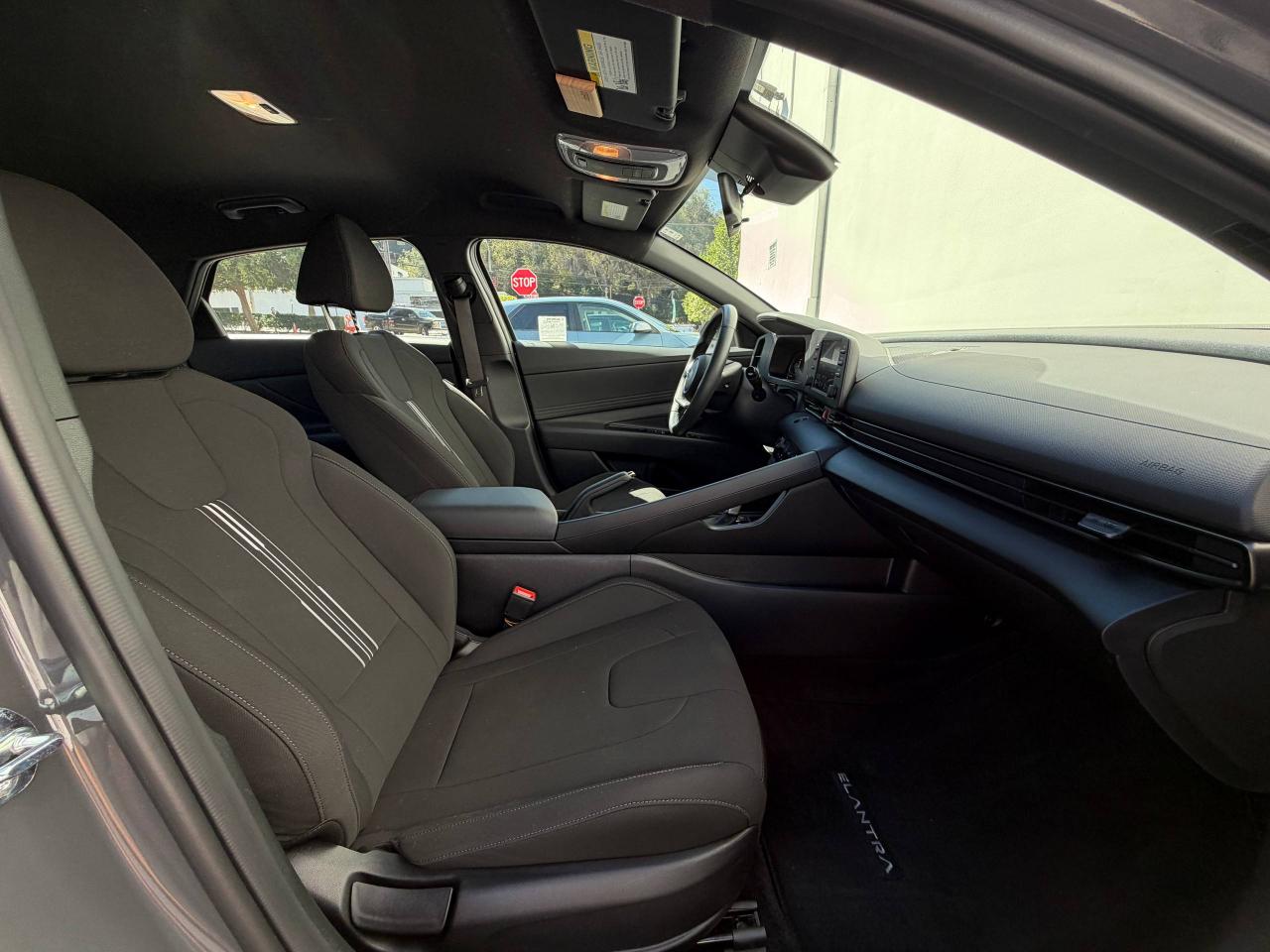 Hyundai Elantra SEL Sport 2025