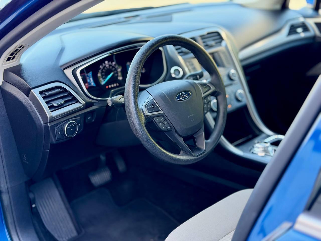 Ford Fusion Hybrid S 2018