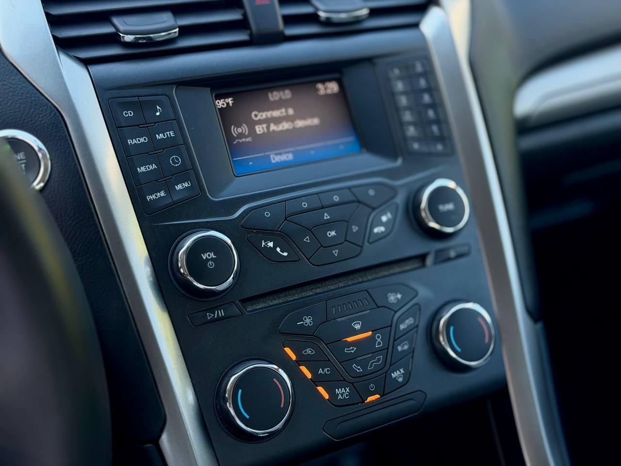 Ford Fusion Hybrid S 2018