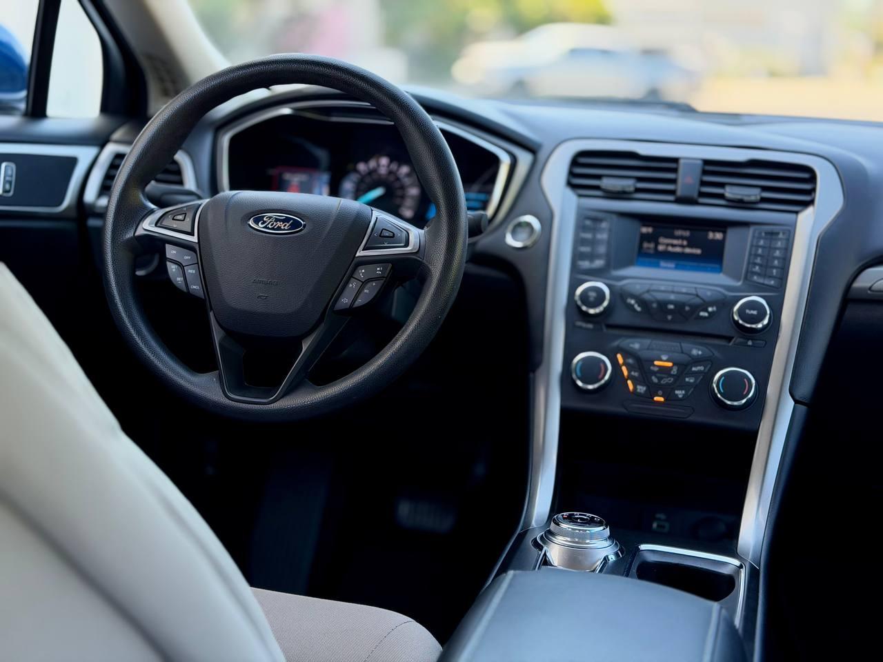 Ford Fusion Hybrid S 2018