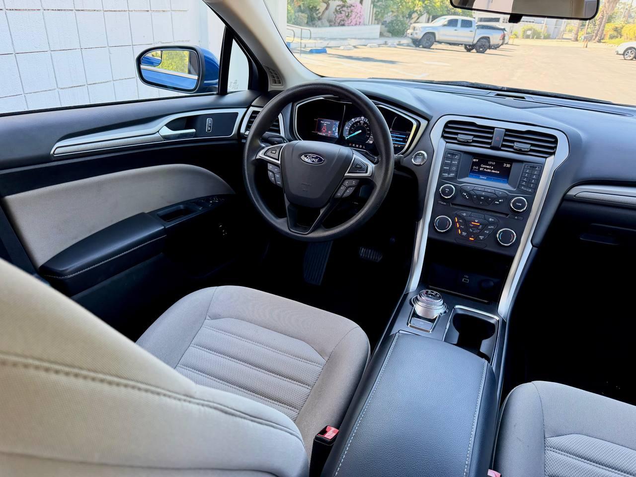Ford Fusion Hybrid S 2018