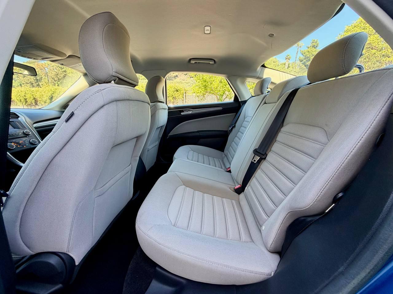 Ford Fusion Hybrid S 2018