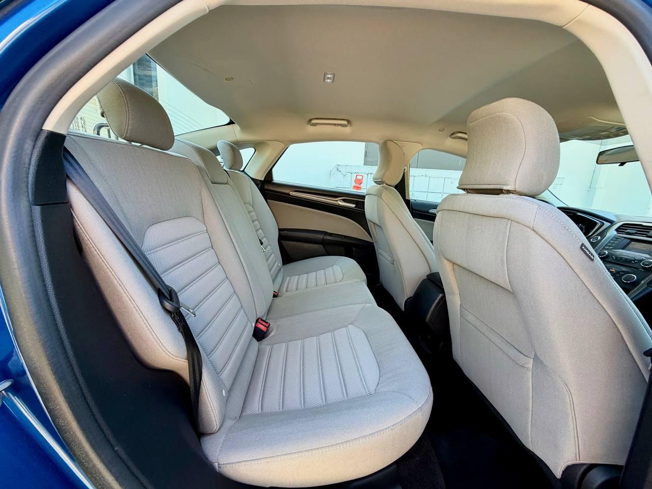 Ford Fusion Hybrid S 2018