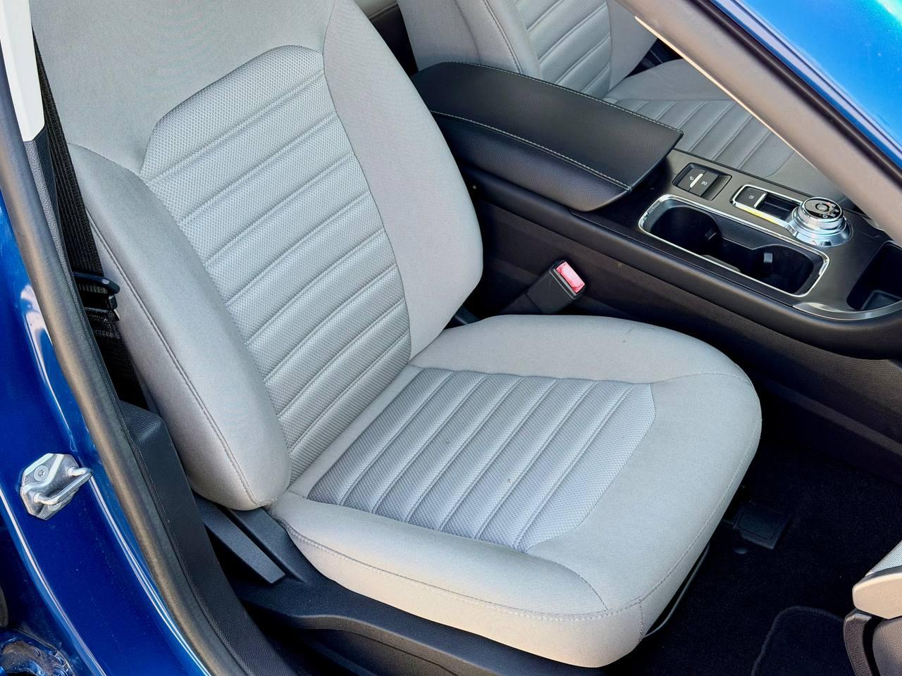 Ford Fusion Hybrid S 2018
