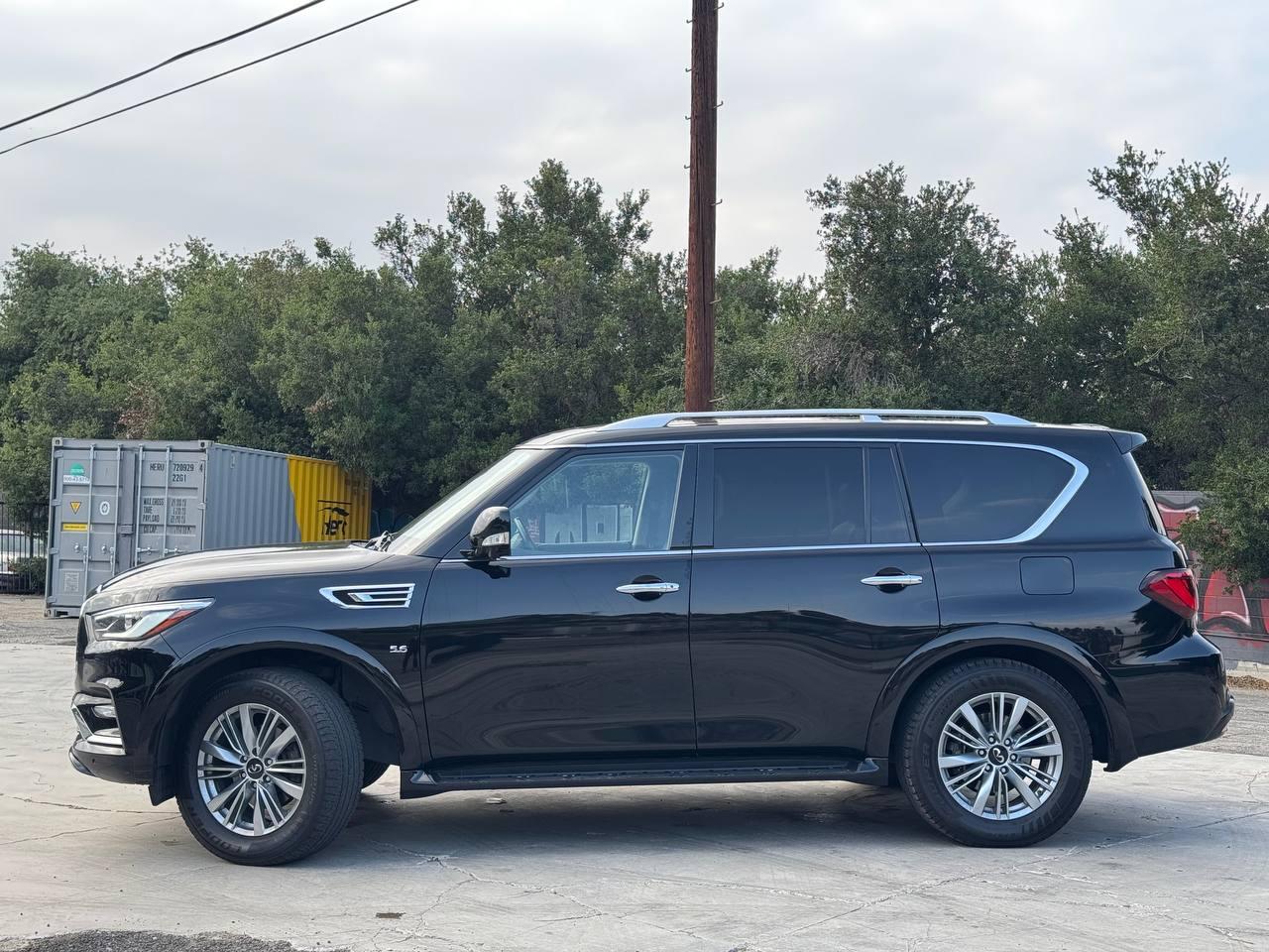 Infiniti QX80 LUXE 2020