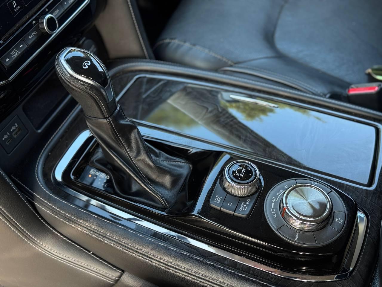 Infiniti QX80 LUXE 2020