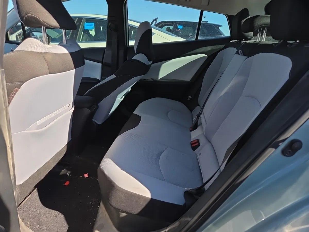 Toyota Prius L Eco 2019