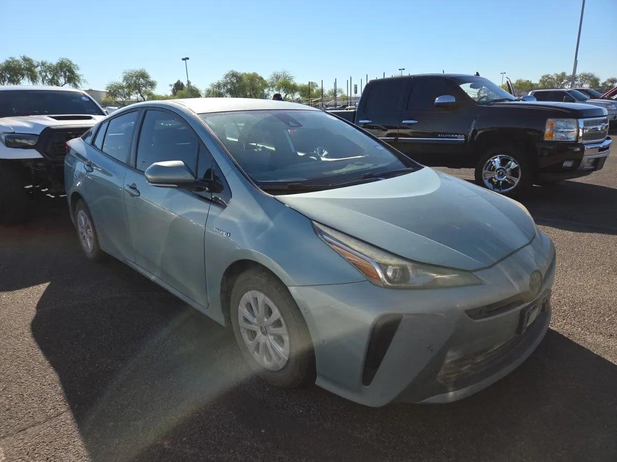 Toyota Prius L Eco 2019