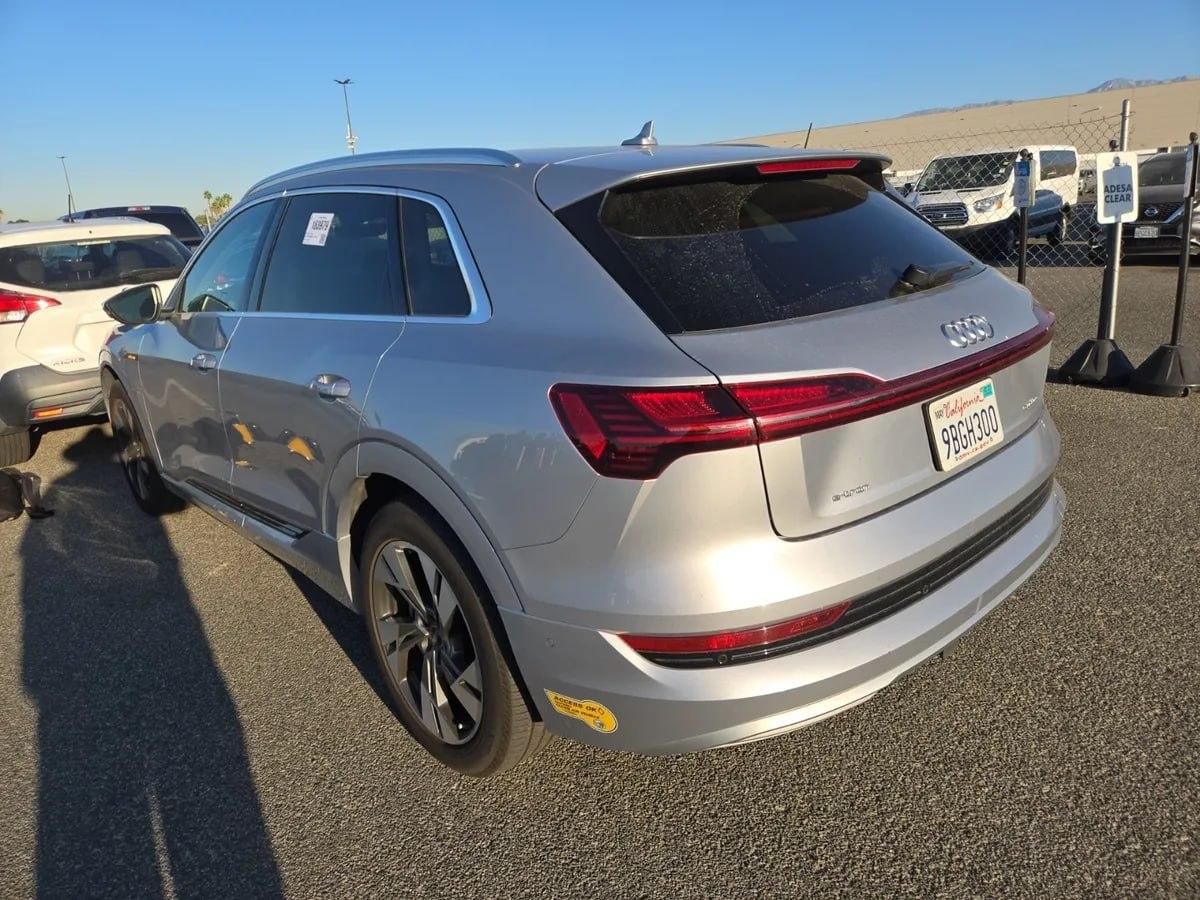 Audi E-Tron Premium Plus quattro 2022