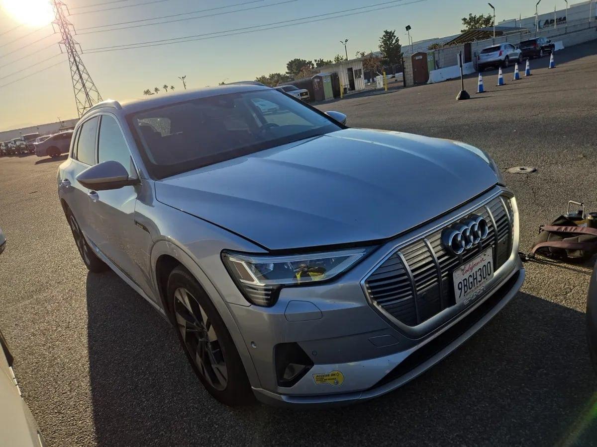 Audi E-Tron Premium Plus quattro 2022