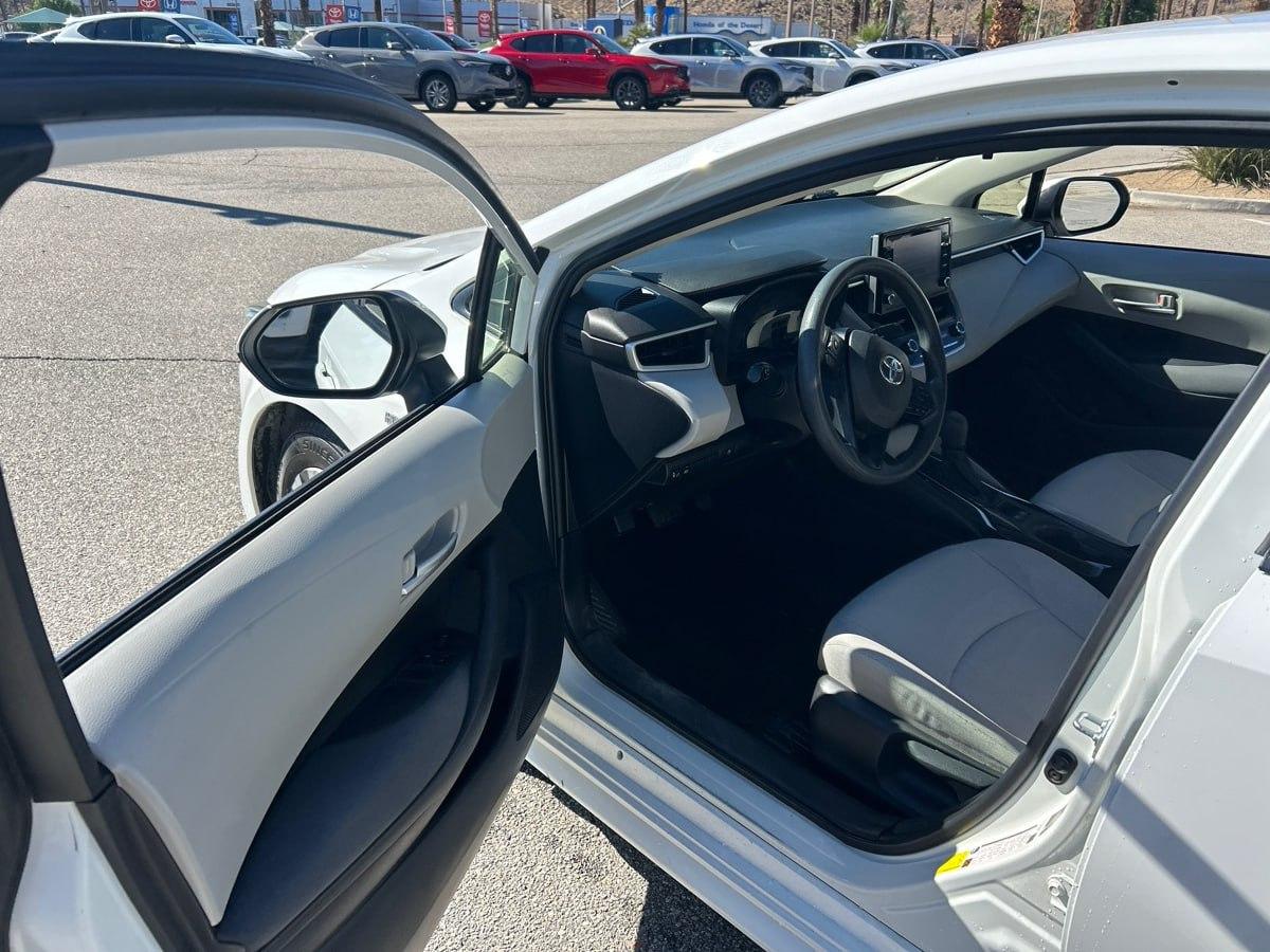 Toyota Corolla LE Hybrid 2020