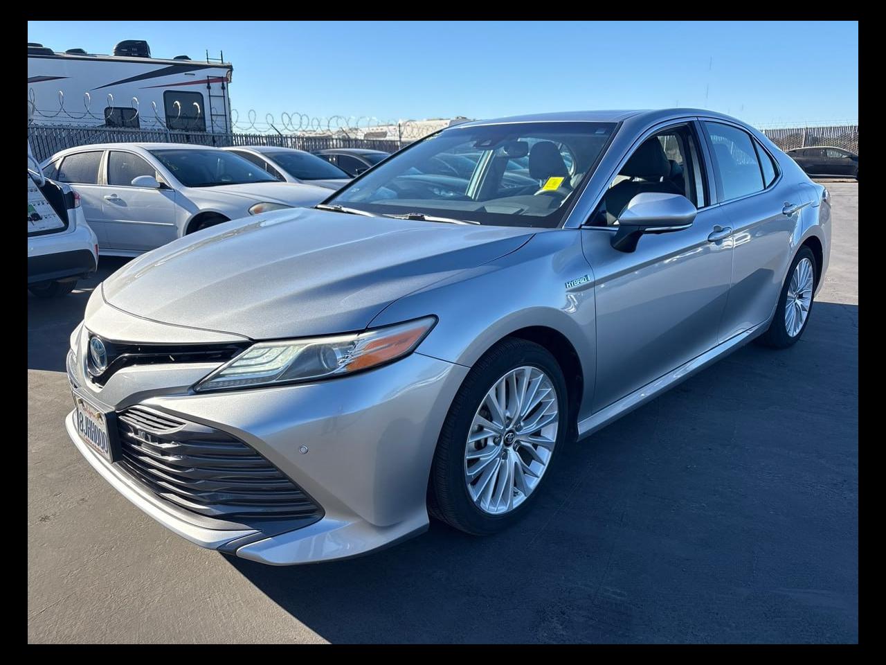 Toyota Camry Hybrid XLE 2019