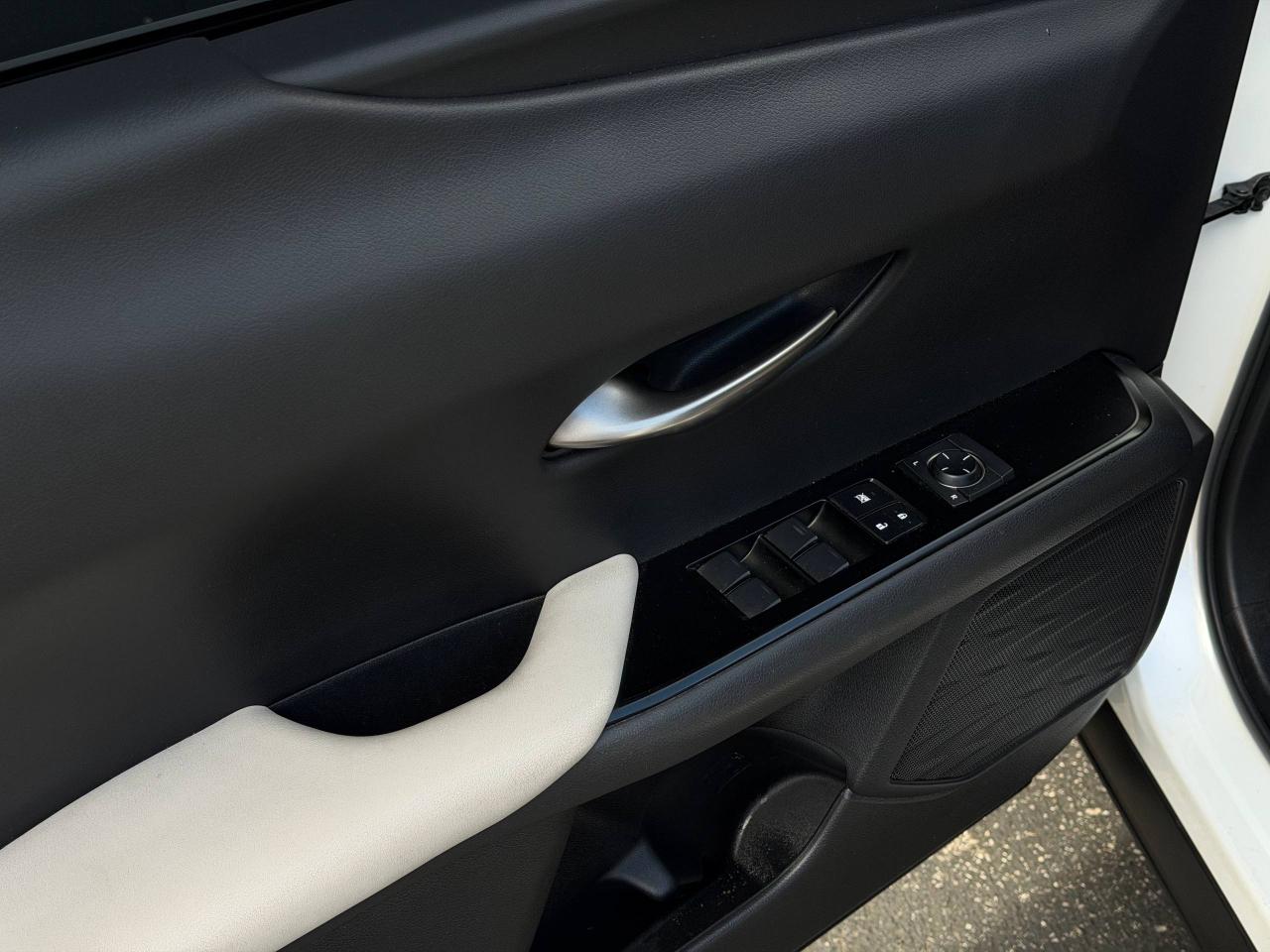 Lexus UX 250h  2022