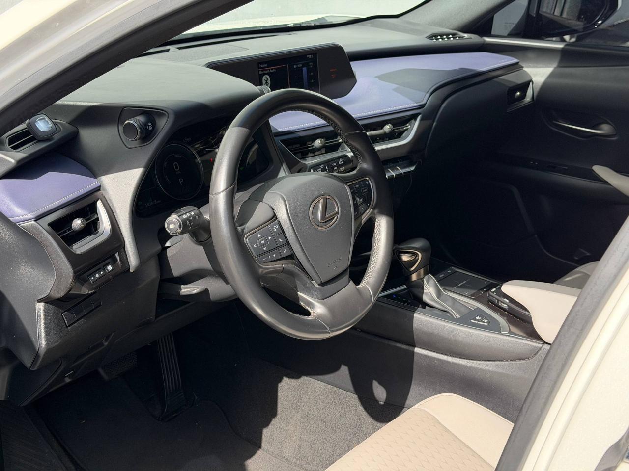 Lexus UX 250h  2022