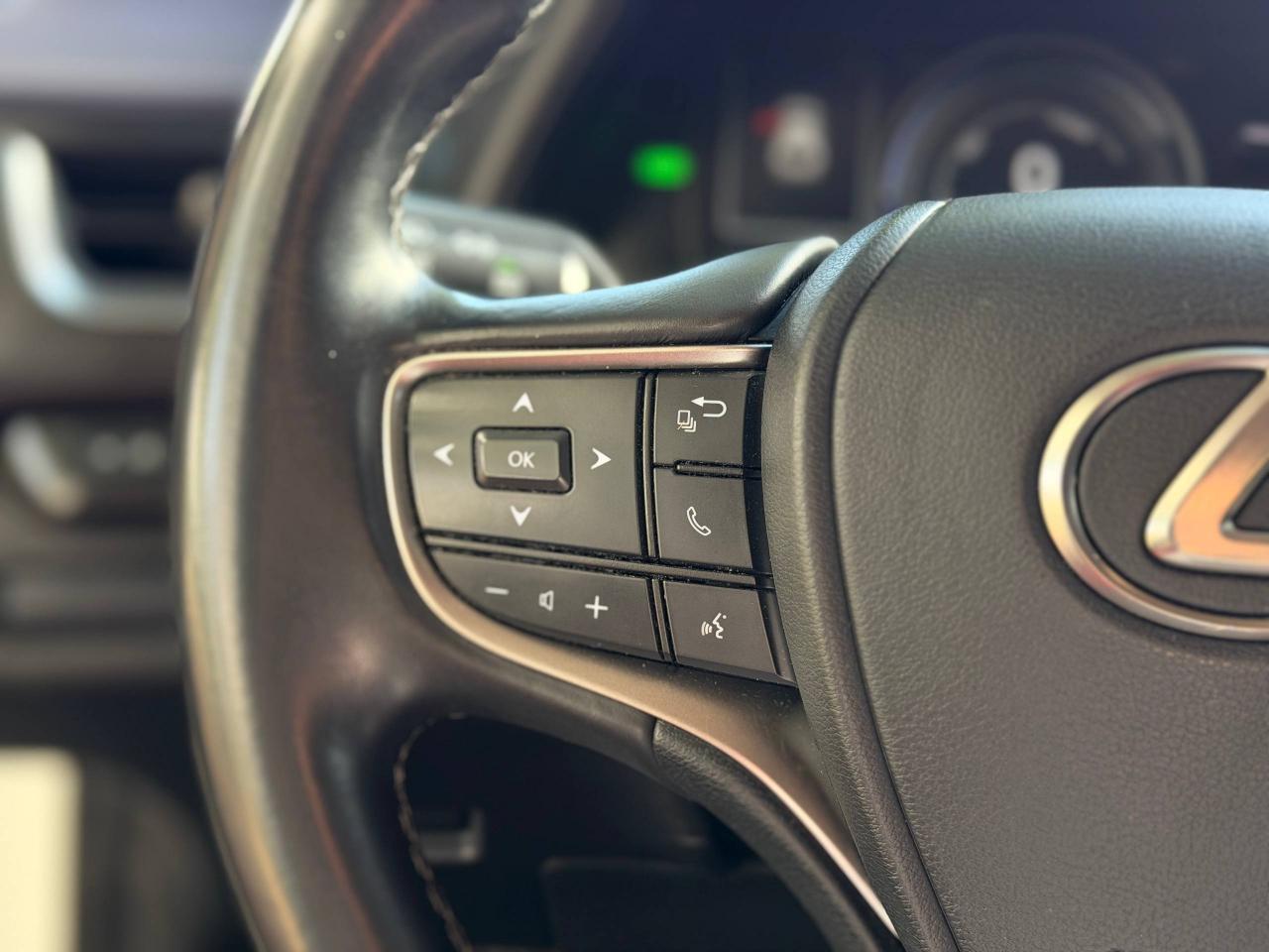 Lexus UX 250h  2022