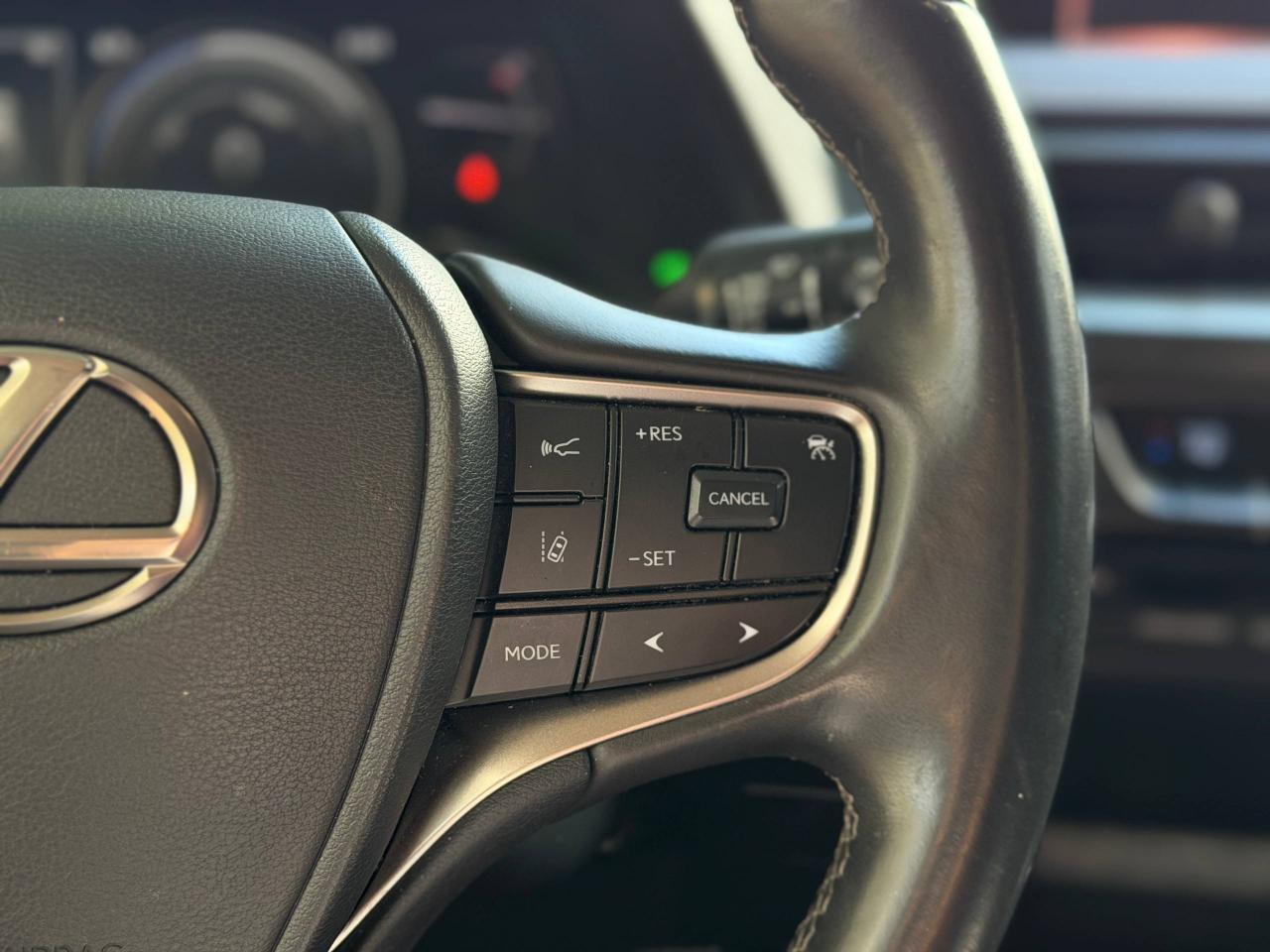 Lexus UX 250h  2022