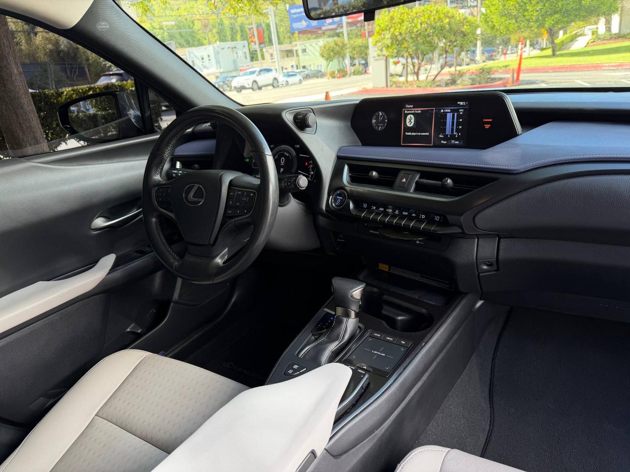 Lexus UX 250h  2022