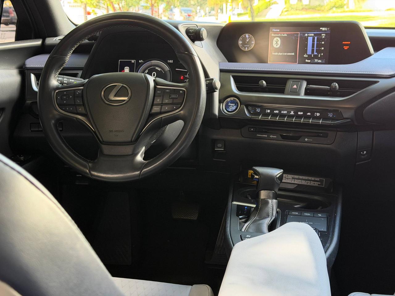 Lexus UX 250h  2022