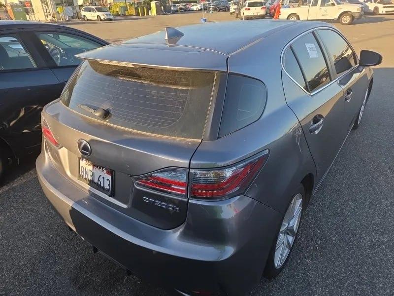 Lexus CT 200h  2016