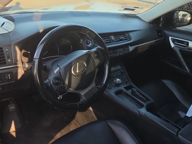 Lexus CT 200h  2016