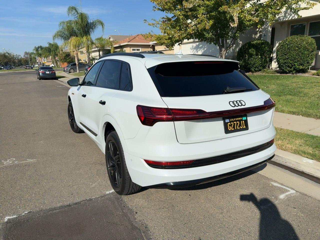 Audi E-Tron Premium quattro 2021