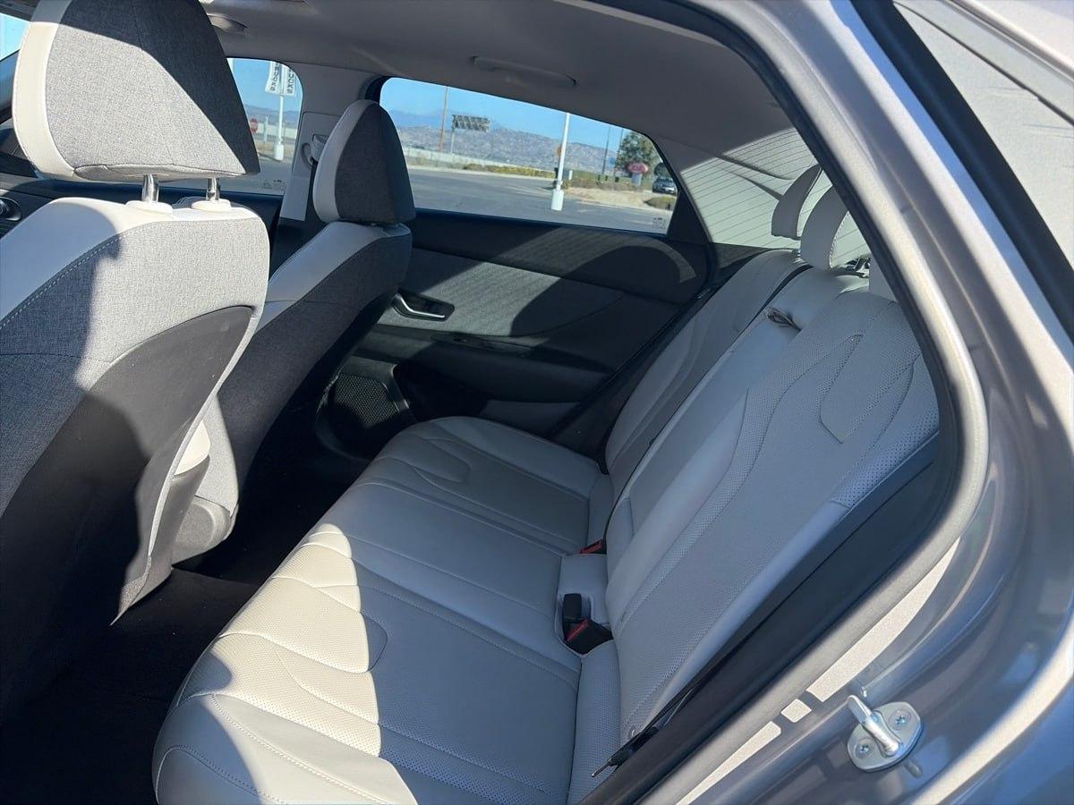 Hyundai Elantra Limited Hybrid 2023