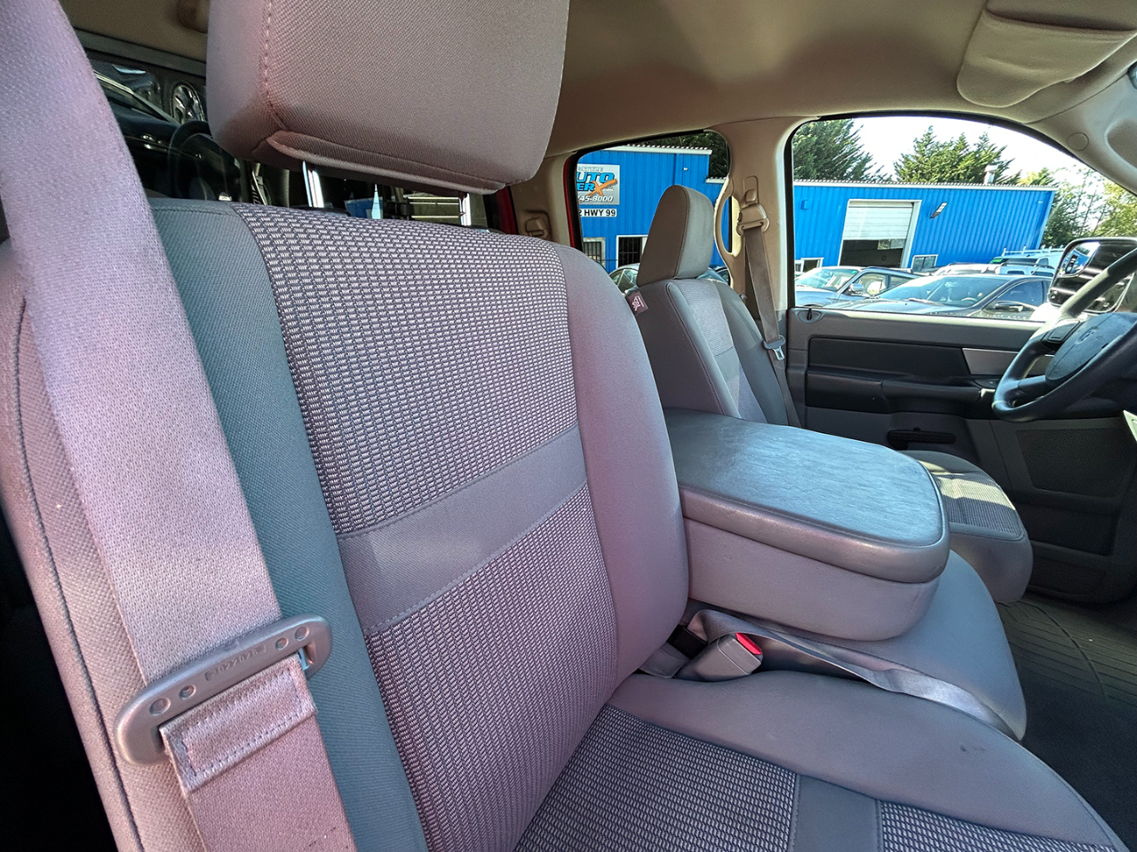 2007 Dodge Ram SLT photo 12
