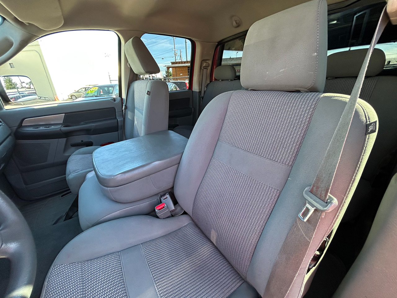 2007 Dodge Ram SLT photo 15