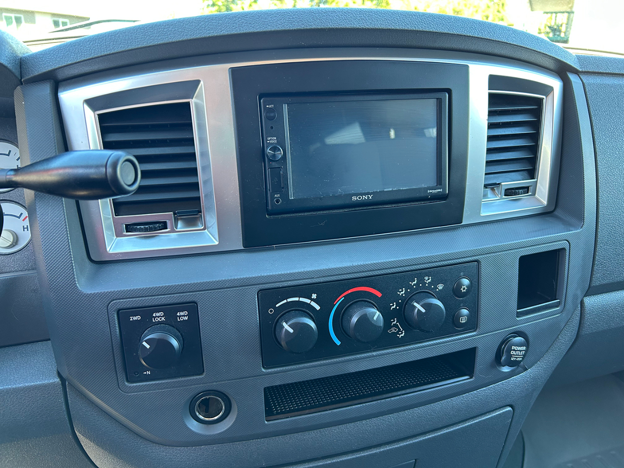 2007 Dodge Ram SLT photo 17