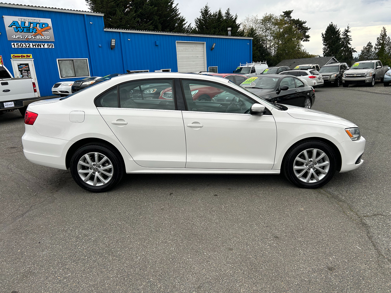 Volkswagen Jetta Sedan 4dr Auto SE PZEV 2013 Volkswagen Jetta Sedan 4dr Auto SE PZEV 2013