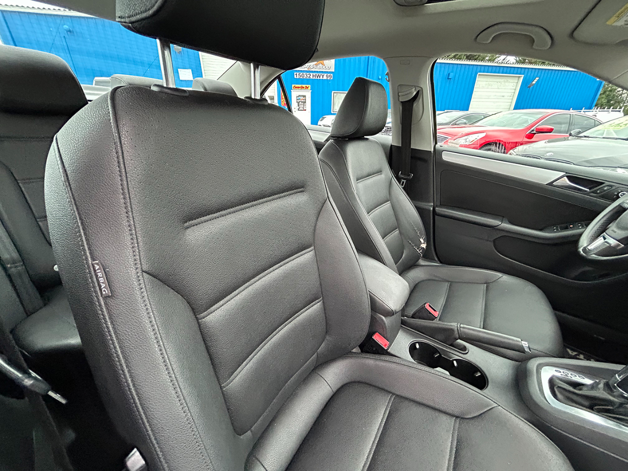 Volkswagen Jetta Sedan 4dr Auto SE PZEV 2013 Volkswagen Jetta Sedan 4dr Auto SE PZEV 2013