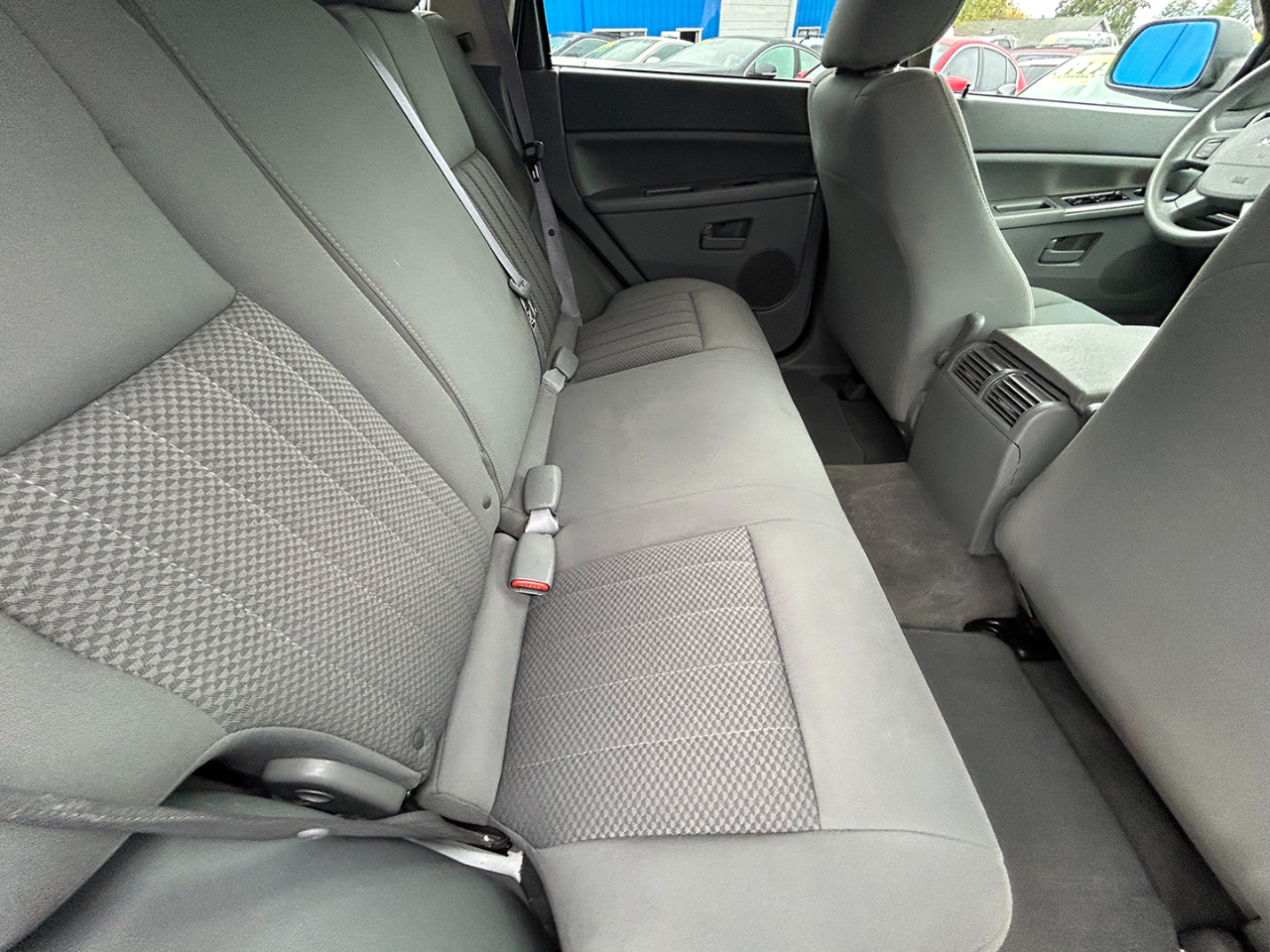 Jeep Grand Cherokee 4dr Laredo 4WD 2006 Jeep Grand Cherokee 4dr Laredo 4WD 2006