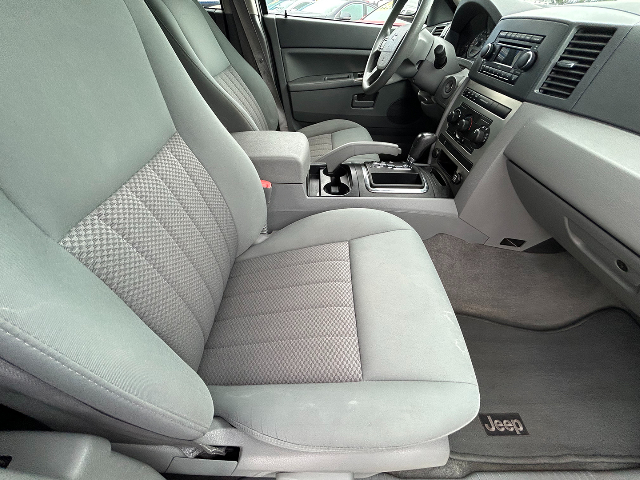 Jeep Grand Cherokee 4dr Laredo 4WD 2006 Jeep Grand Cherokee 4dr Laredo 4WD 2006