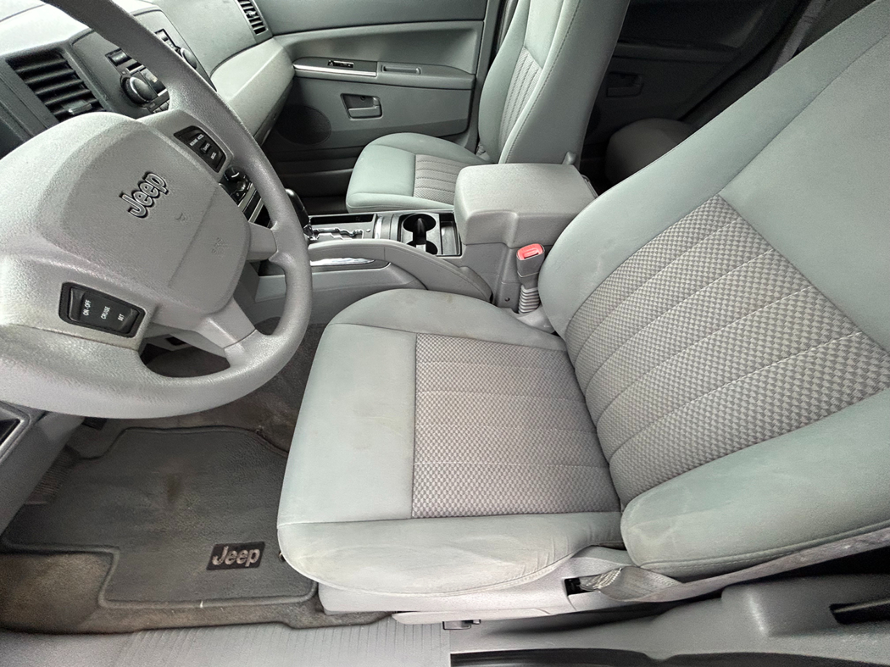 Jeep Grand Cherokee 4dr Laredo 4WD 2006 Jeep Grand Cherokee 4dr Laredo 4WD 2006